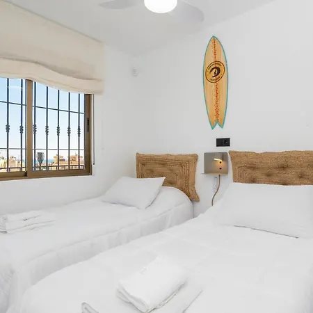 Apartment Duplex En Planta Alta Con Vistas Al Mar Y Acceso Piscina Torrevieja