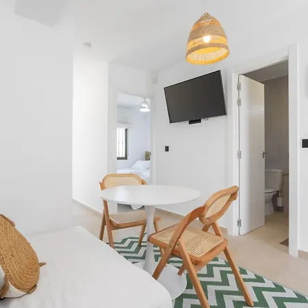 Duplex En Planta Alta Con Vistas Al Mar Y Acceso Piscina