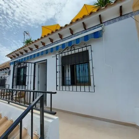 Duplex En Planta Alta Con Vistas Al Mar Y Acceso Piscina * Torrevieja